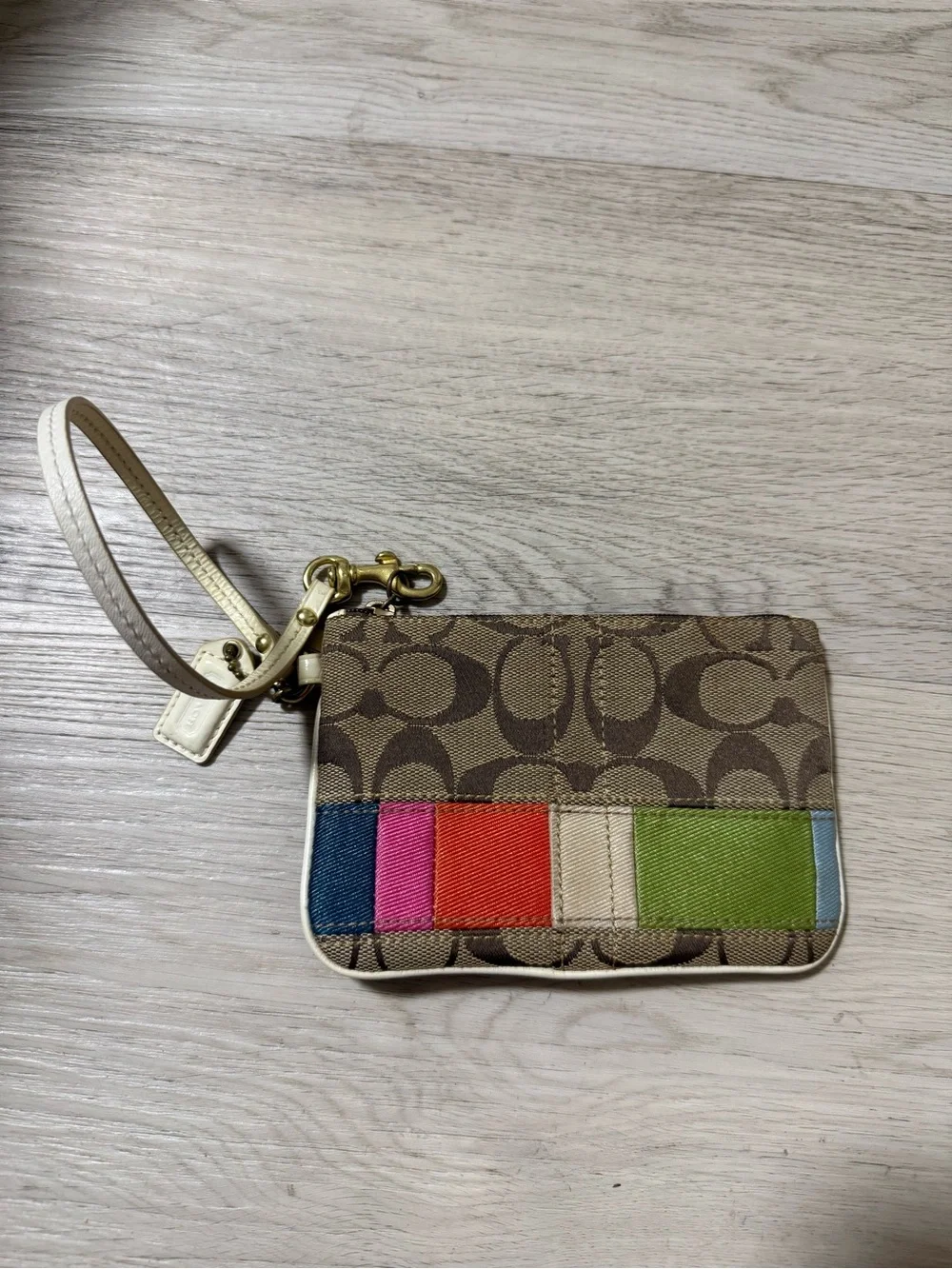 COACH Canvas Wristlet No.A0749-40542 Multicolor Pouch Wallet Authentic